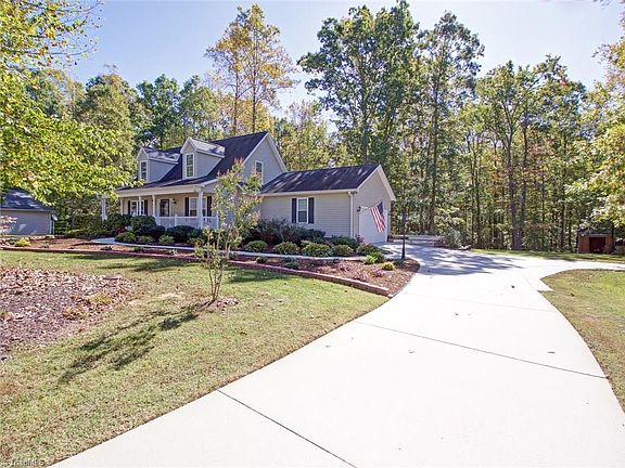 5th image of 7402 Fairhaven Dr