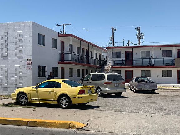 3rd image of 911 S Mesa St