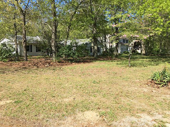 4th image of 1420 Oak St
