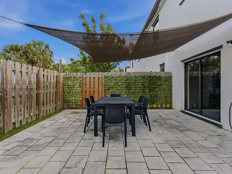 10009 SW 228th Ter — Photo 8