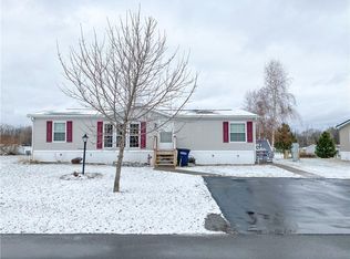 20 Morgans Run, Clifton Springs, NY 14432
