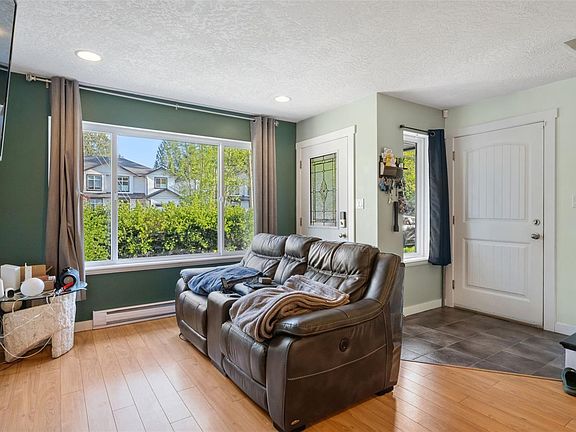 5th image of 6896 Beaton Rd