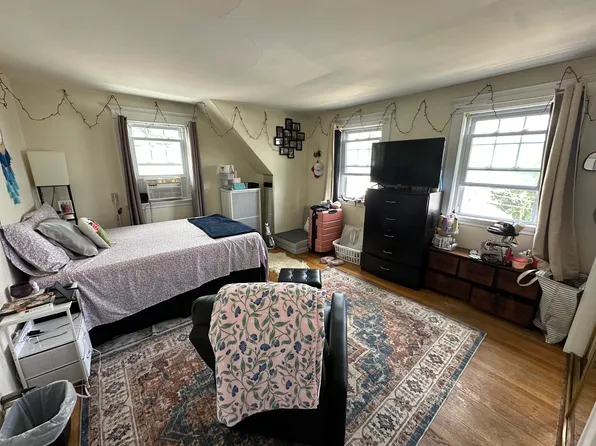 115 Bigelow St #2, Brighton, MA 02135
