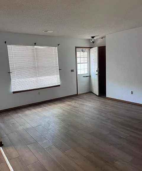 7844 Oakland Dr — Photo 3