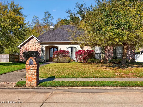 809 Darius Dr, Biloxi, MS 39532