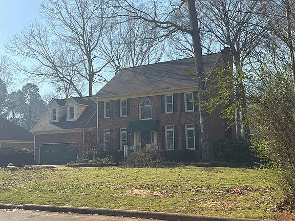 2nd image of 104 Aspen Ave