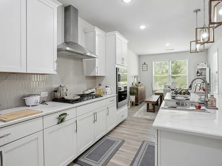 7925 Tiberon Pkwy #0 — Photo 18