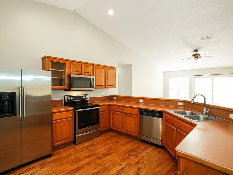 313 Johns Glen Dr — Photo 8