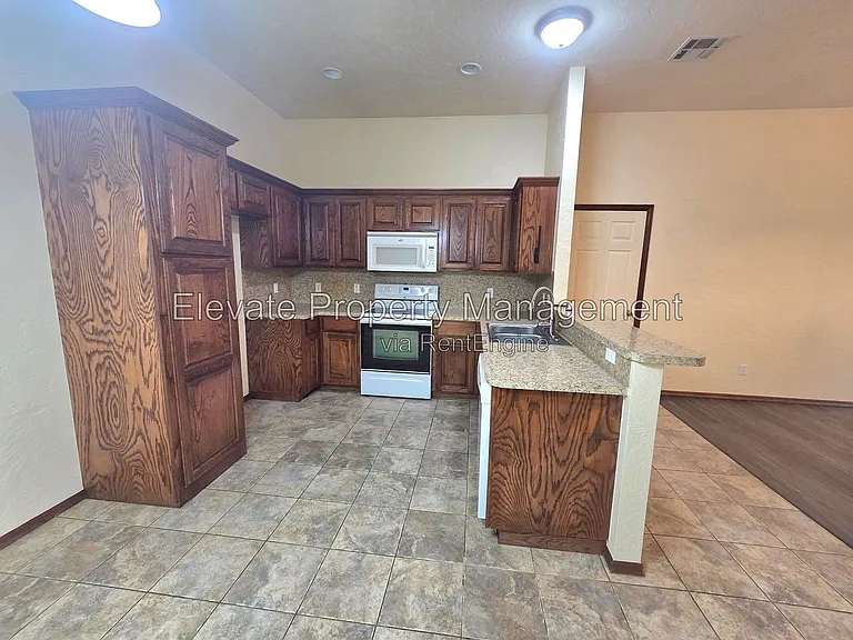 804 SW 151st St #A — Photo 7