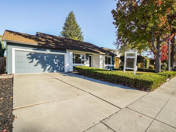3rd image of 844 Poplar Ave
