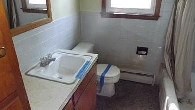 3rd image of 995 Highland Ave