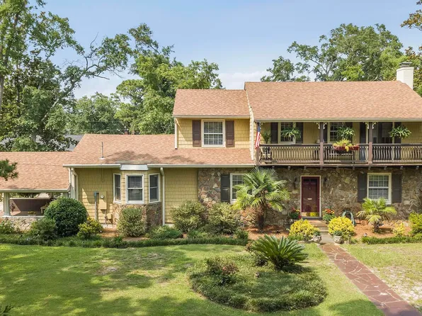 2215 Acacia Drive, Wilmington, NC 28403