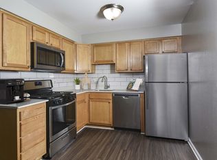 THE WELLINGTON, Hatboro, PA 19040