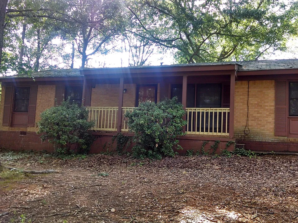 1712 Rockcut Rd
