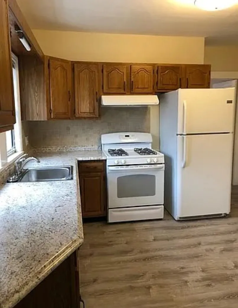 2 bed, 1137 sqft, $2,700 — Photo 2