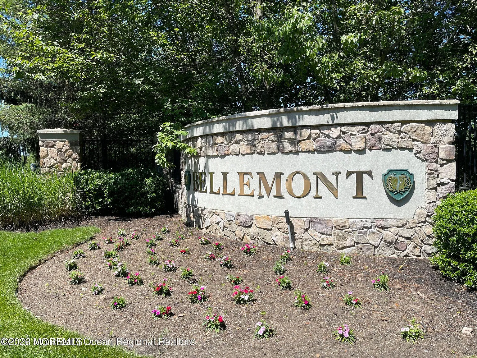 4 bed, 4.0 bath, 2152 sqft, $4,300 — Photo 3