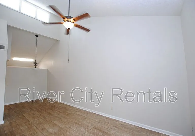 2443 N Seabury Pl — Photo 7