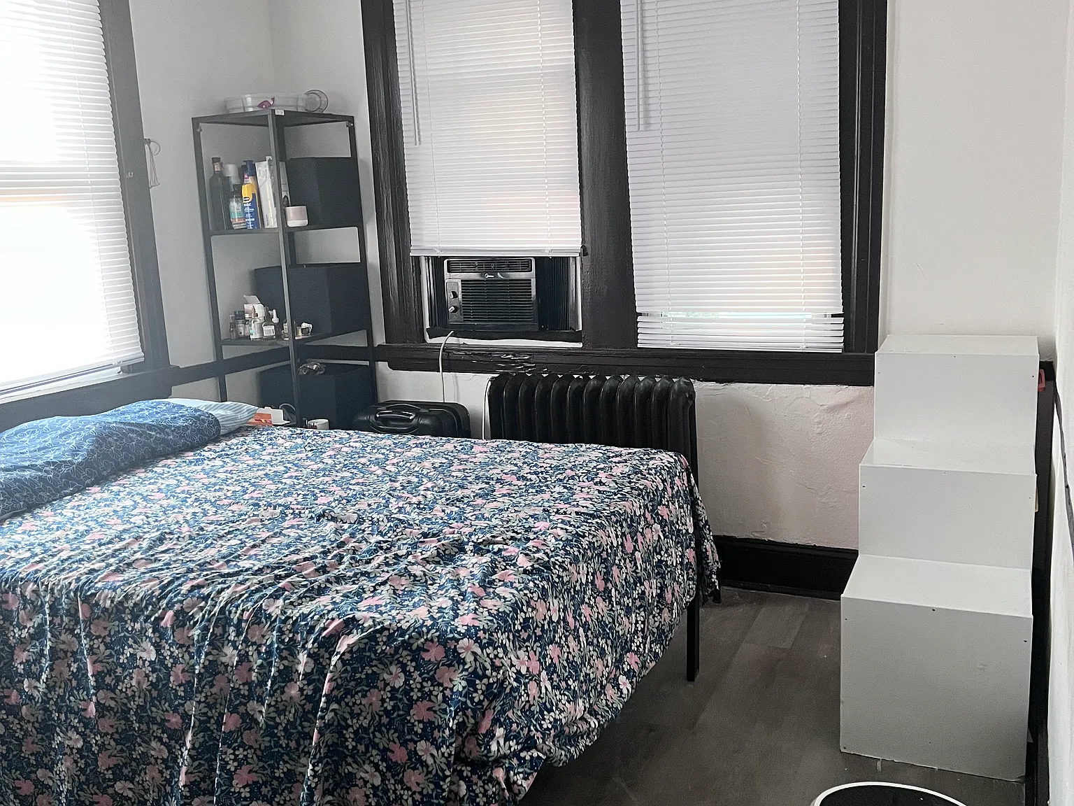 3 bed, 1304 sqft, $2,200 — Photo 2