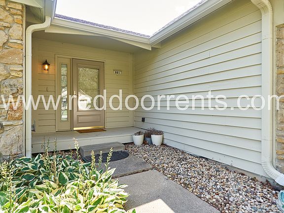3rd image of 801 Westridge North Dr