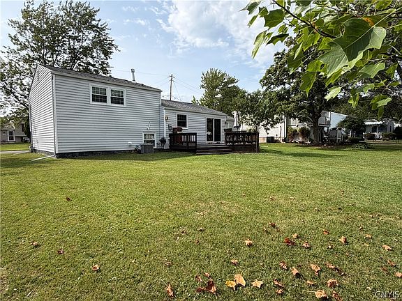 2nd image of 7437 Farmstead Rd