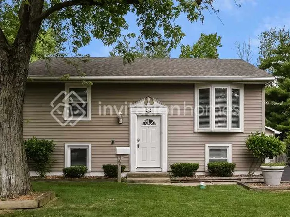 104 N Elm Ln, Glenwood, IL 60425