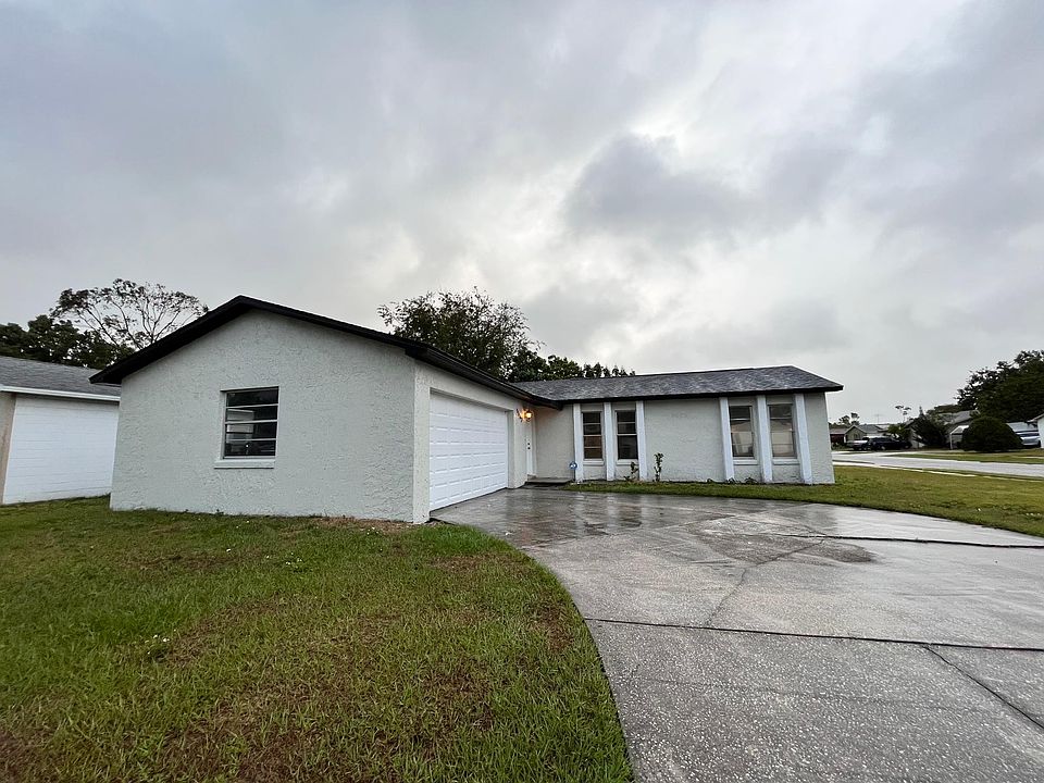 1st image of 5602 Telipa Dr