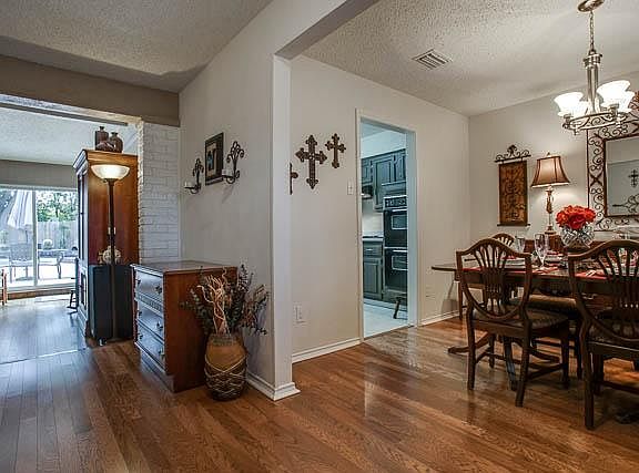 3rd image of 2416 Stonemoss Dr