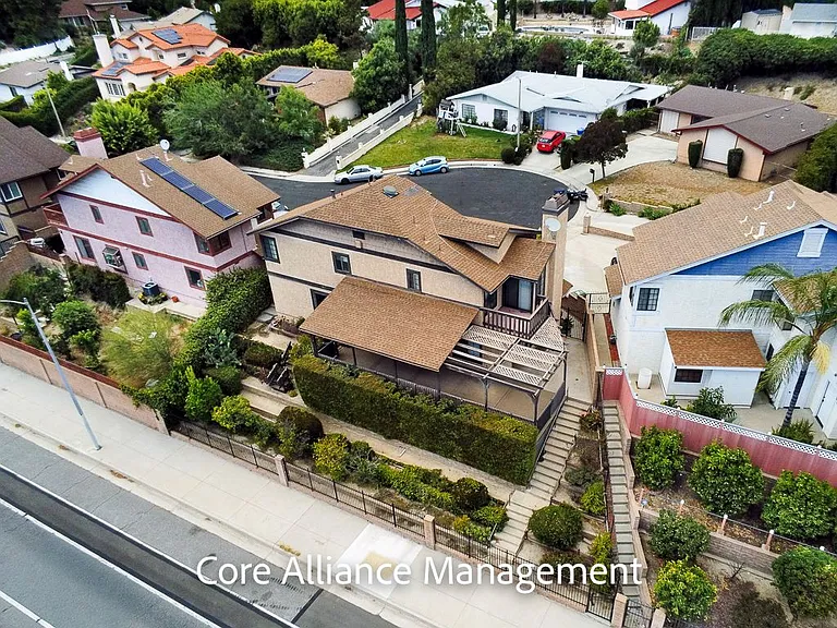 18324 Algiers St — Photo 22