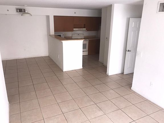 5th image of 13780 NE 3rd Ct APT 108