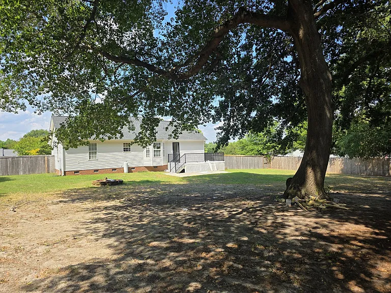 100 Parrish Farm Ln — Photo 17