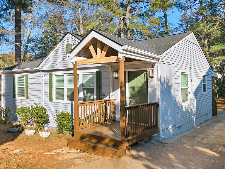 287 Richardson Rd NW — Photo 20