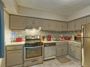 21 Coventry Ct, Clementon, NJ 08021