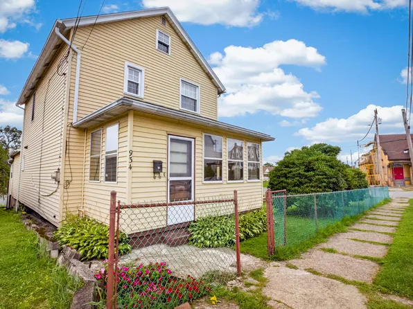 934 8th Ave, Brackenridge, PA 15014