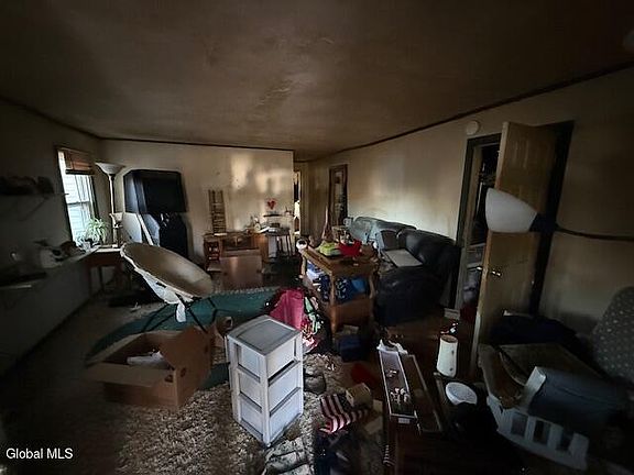 4th image of 34 Tabor Road