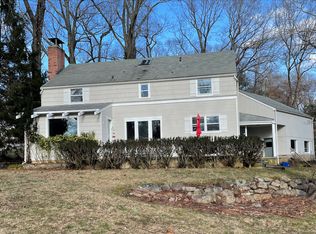 5 Little Brook Rd, Norwalk, CT 06853