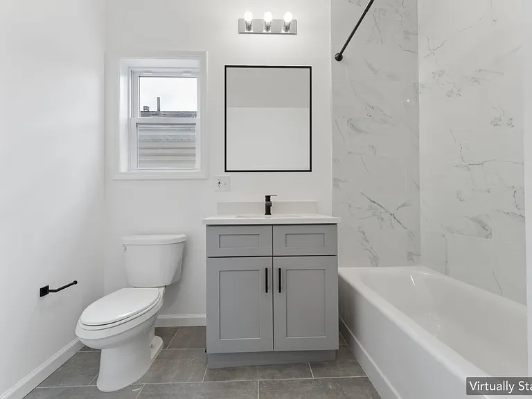 910 Bergen St #1 — Photo 6