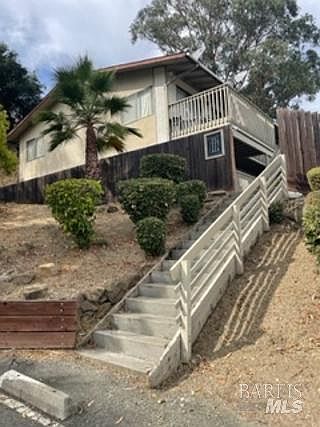 2nd image of 1563 - 1569 Valle Vista Avenue