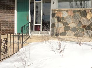 101 Eastern Ave APT 9, Clarendon Hills, IL 60514