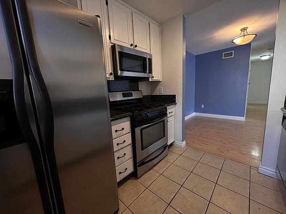 3rd image of 1068 Cabrillo Park Dr #1068