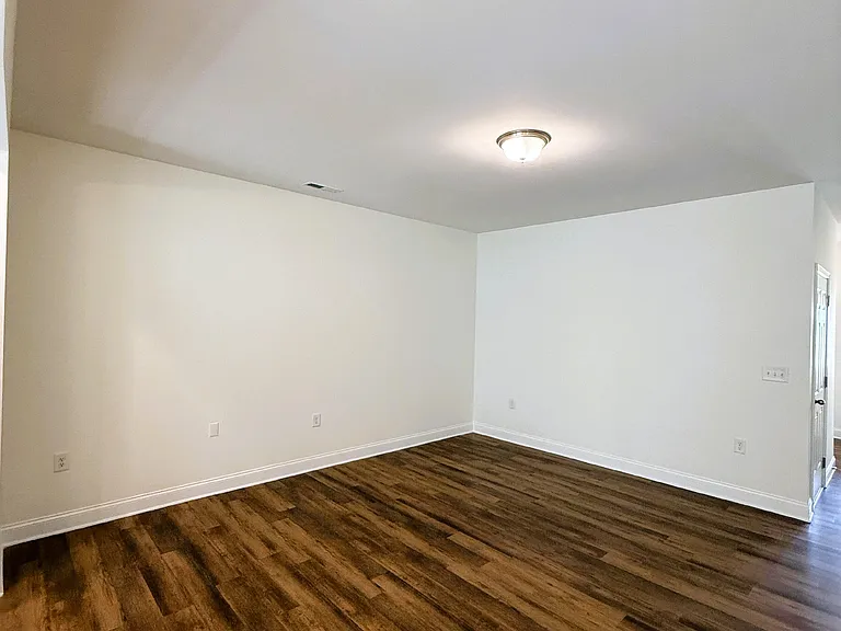 1209 Scholar Dr — Photo 3