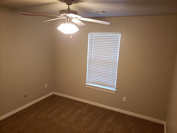 5th image of 1201 Maplewood Dr