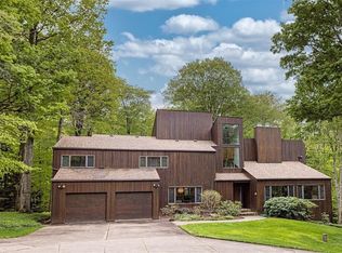 6031 Schultz Rd, Erie, PA 16509