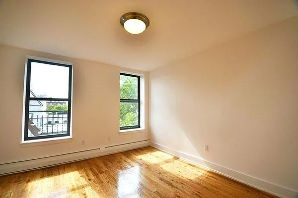 Rented by Bold New York | media 17