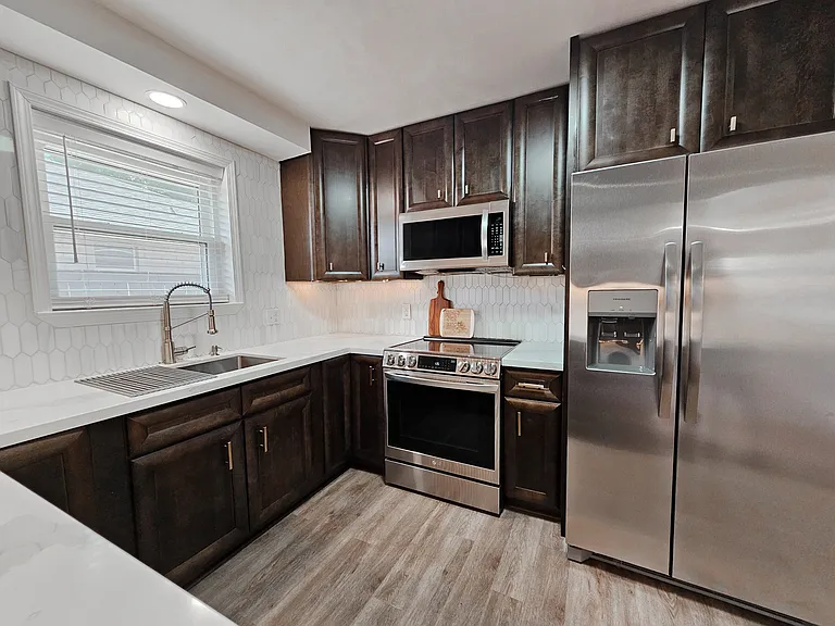 6921 Bamberry St — Photo 3