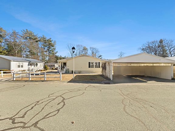 4th image of 39 Sycamore Dr #D