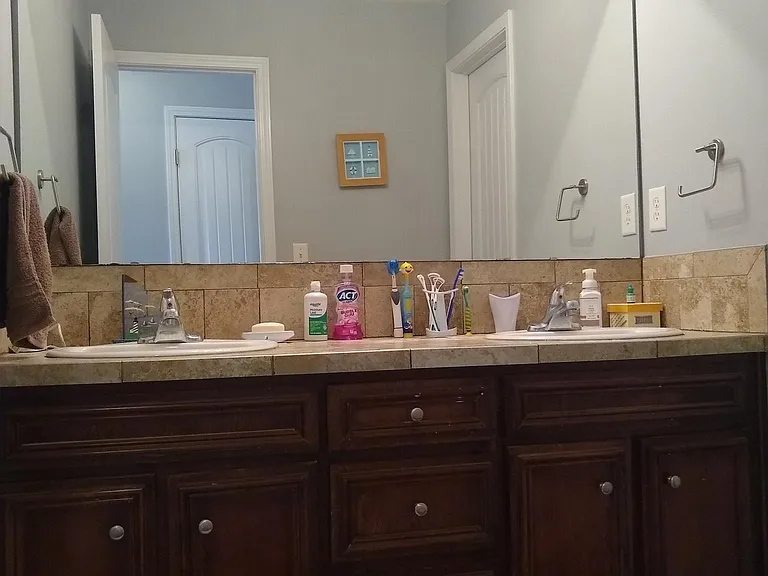 Upstairs Full Bath