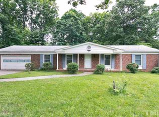 612 Birch Cir, Cary, NC 27511