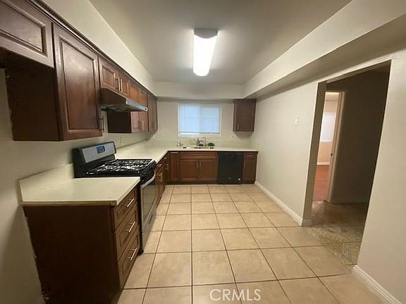 3rd image of 4915 Downing Ave