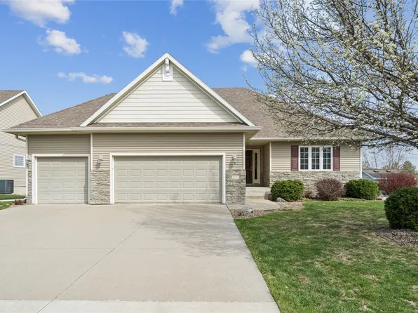 8165 Century Dr, West Des Moines, IA 50266