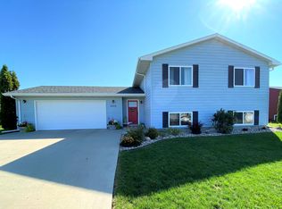 2319 Bluegill Ave, Brookings, SD 57006